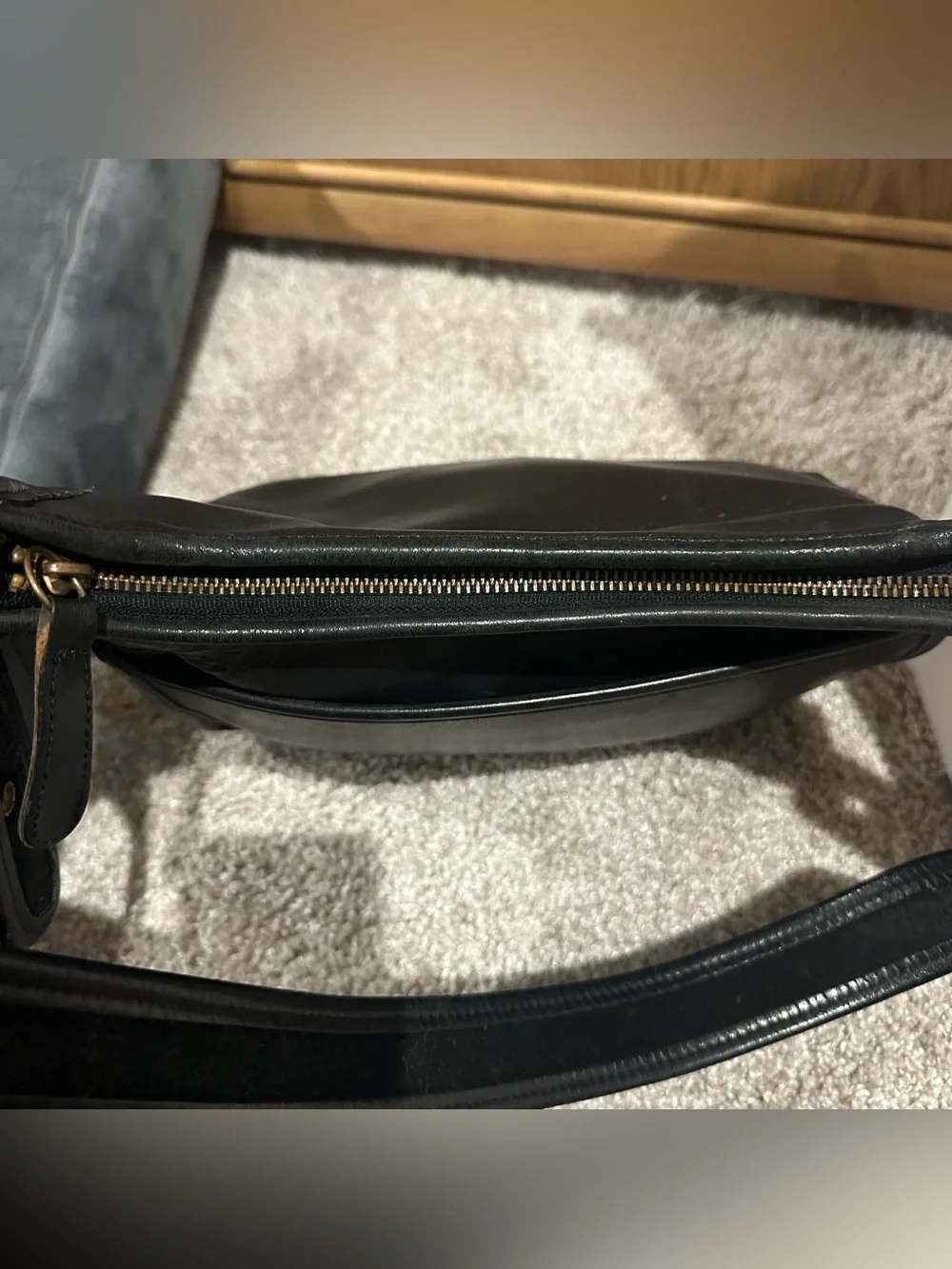 Vintage COACH Black Leather Legacy Zip Crossbody Shoulder Bag 9966 USA Creed